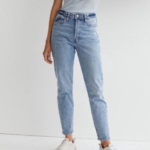 Zara high waisted medium - light wash mom jeans size 10